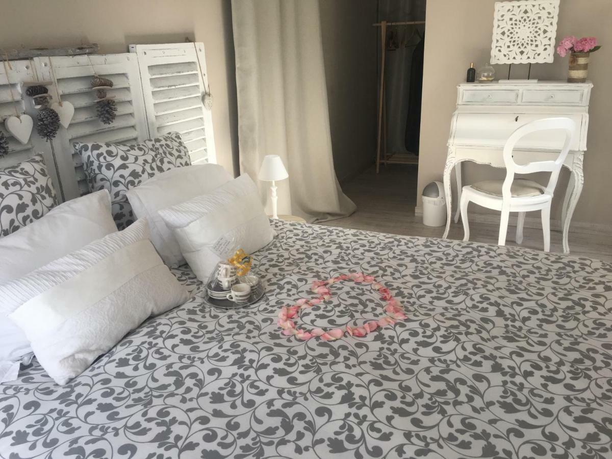Chambres D'Hotes Des Demoiselles Ville-Saint-Jacques ภายนอก รูปภาพ